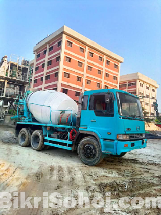 Concrete  mixture truck